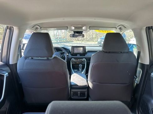 Used 2022 Toyota RAV4 LE AWD/4WD image 14