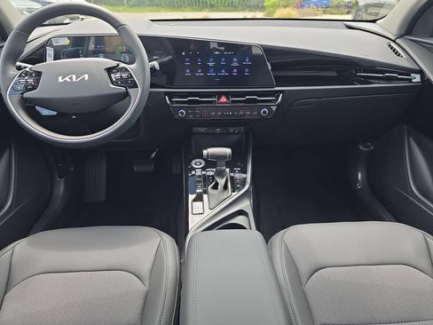 New 2026 Kia Niro EX FWD image 12