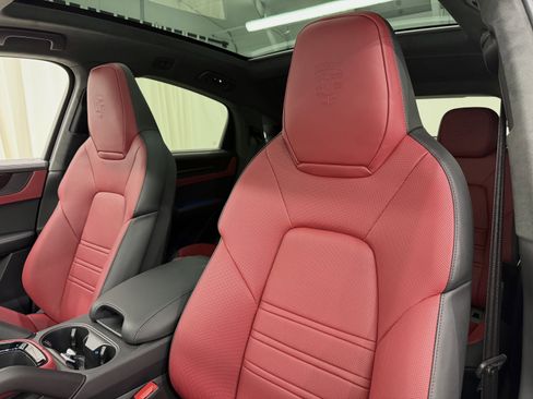 New 2026 Porsche Cayenne GTS image 34