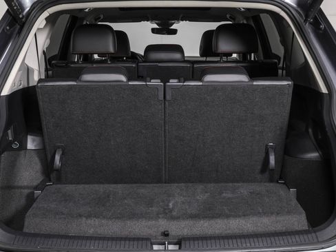 Certified 2024 Volkswagen Tiguan Wolfsburg Edition image 40