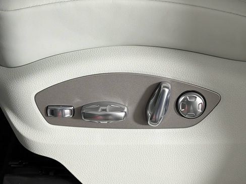 New 2026 Porsche Macan AWD/4WD image 29