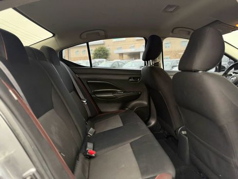 Used 2020 Nissan Versa SR FWD image 28