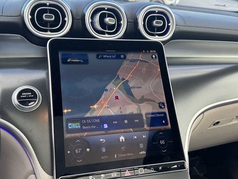 Used 2025 Mercedes-Benz GLC 350e 4MATIC image 21