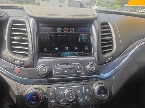 Used 2015 Chevrolet Impala LT w/ Convenience Package FWD image 12