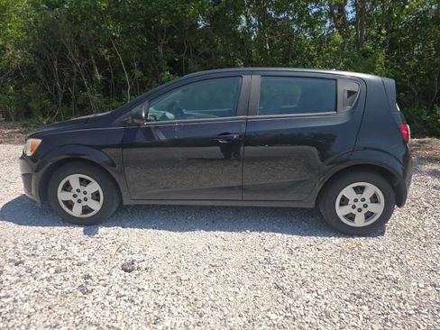 Used 2013 Chevrolet Sonic LS FWD image 11