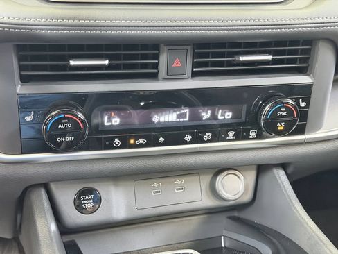 Used 2026 Nissan Rogue SV w/ SV Premium Package AWD/4WD image 54