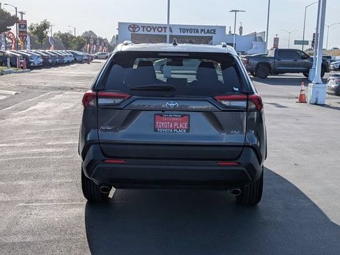 Used 2024 Toyota RAV4 XLE FWD image 9