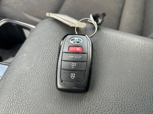 Used 2025 Toyota Camry LE image 22