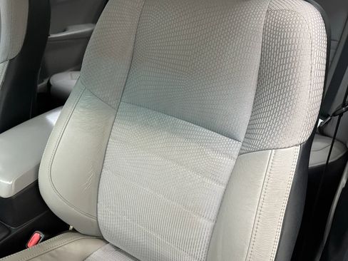 Used 2017 Toyota Camry SE FWD image 33