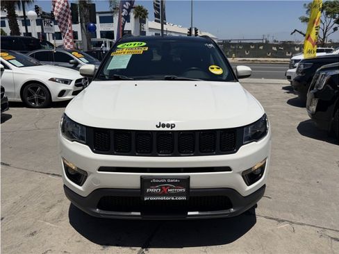 Used 2019 Jeep Compass Latitude FWD image 2