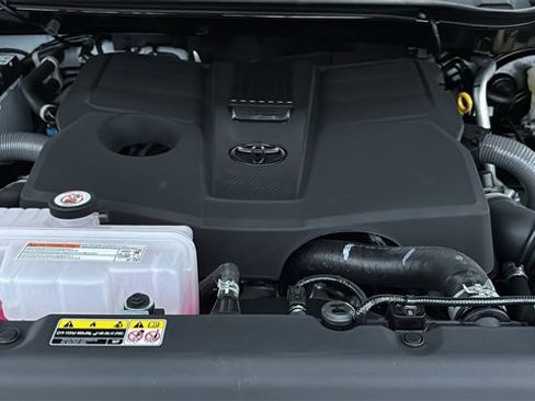 New 2026 Toyota Tundra SR5 image 32