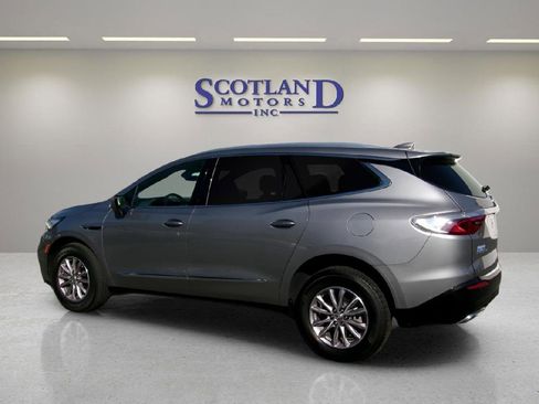 Used 2024 Buick Enclave Premium image 8