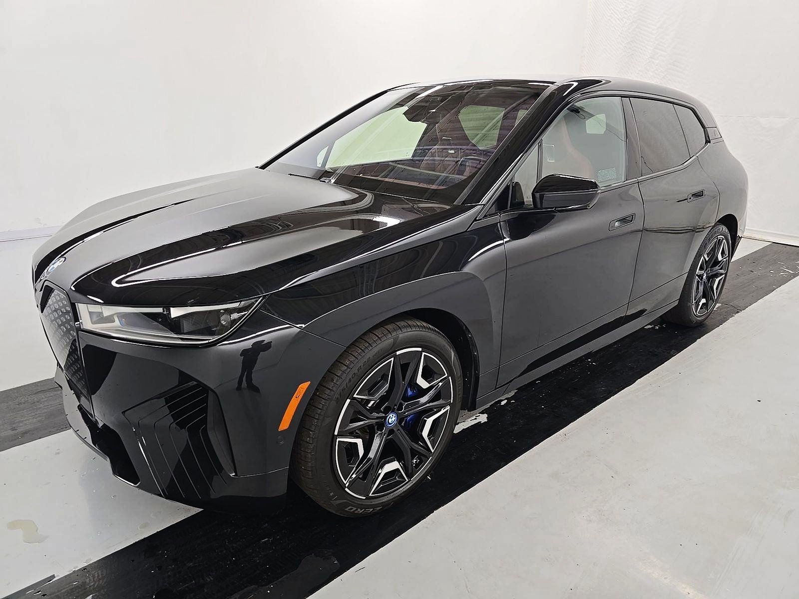 Used 2023 BMW iX M60 w/ Executive Package AWD/4WD image 3