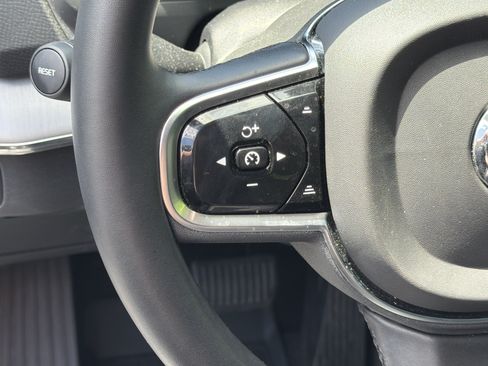Certified 2023 Volvo XC90 B5 Core w/ Protection Package Premier AWD/4WD image 19