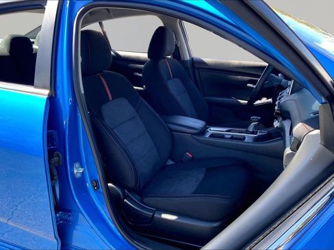 Used 2025 Nissan Sentra SR image 19