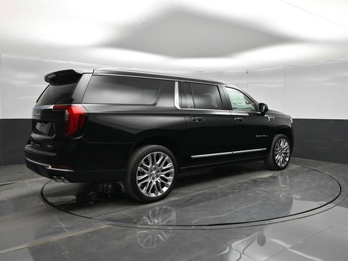 New 2026 GMC Yukon XL Denali w/ Denali Reserve Package AWD/4WD image 7