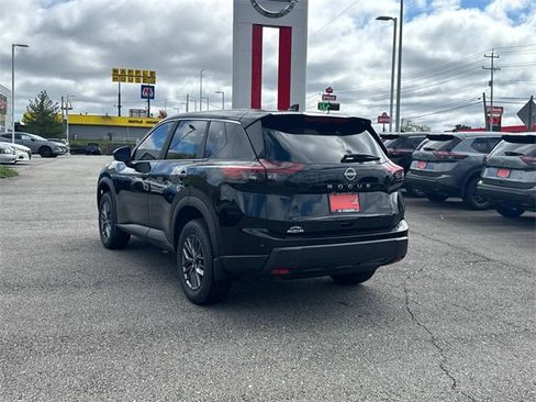 New 2026 Nissan Rogue S image 6