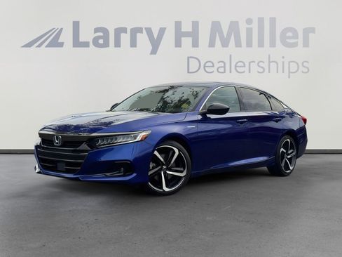 Used 2022 Honda Accord Sport image 2