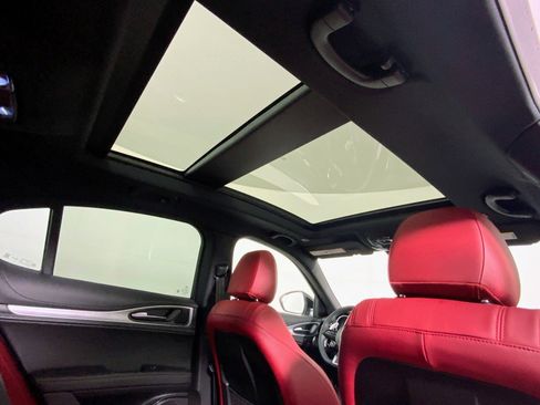 New 2025 Alfa Romeo Stelvio Sprint image 39
