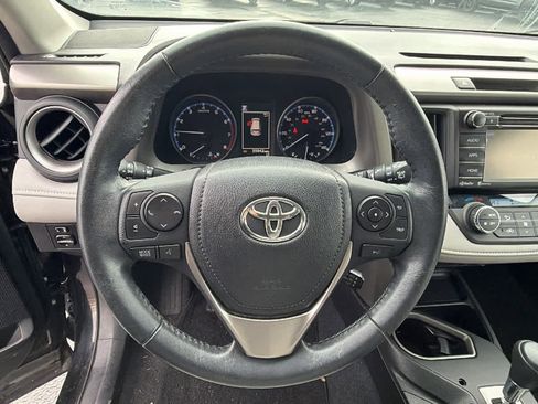 Used 2018 Toyota RAV4 XLE image 15