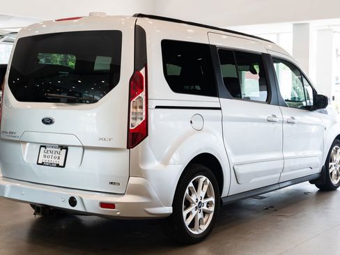 Used 2017 Ford Transit Connect XLT FWD image 4