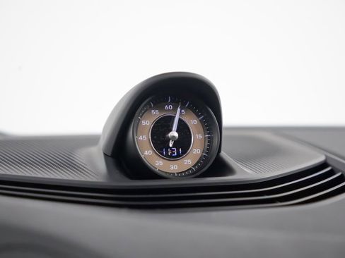 Certified 2023 Porsche Taycan image 29