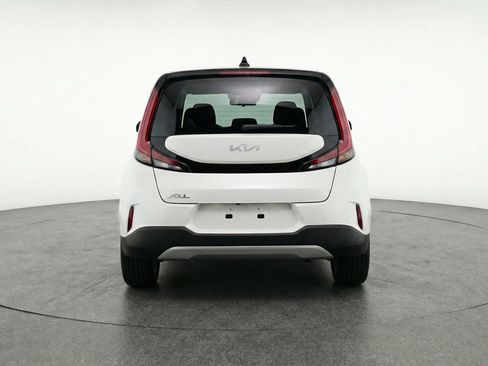 Used 2025 Kia Soul LX w/ LX Technology Package FWD image 6