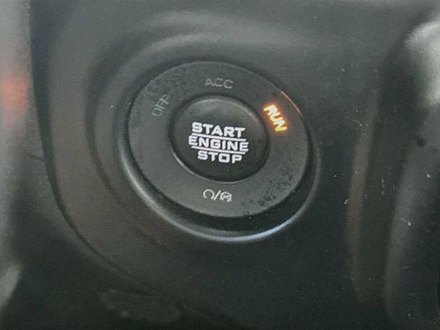 Used 2021 Jeep Wrangler Sport AWD/4WD image 24