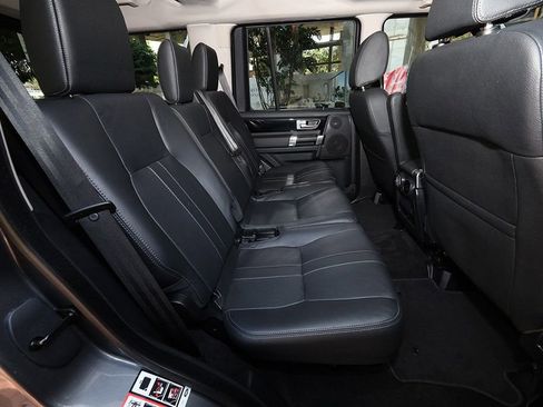 Used 2015 Land Rover LR4 HSE image 33