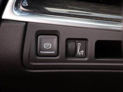 Used 2023 Cadillac XT5 Premium Luxury FWD image 22