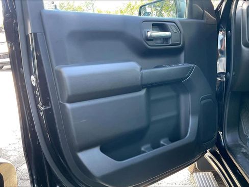 Certified 2022 Chevrolet Silverado 1500 Custom image 21