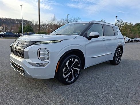 Used 2022 Mitsubishi Outlander SEL image 3