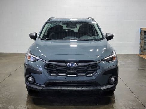 Used 2025 Subaru Crosstrek 2.0i Premium image 3