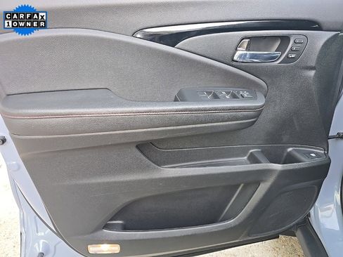 Used 2025 Honda Ridgeline Black Edition image 40