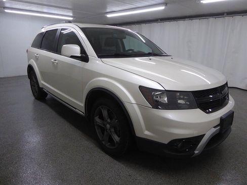 Used 2015 Dodge Journey Crossroad w/ Flexible Seating Group image 1