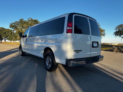Used 2020 Chevrolet Express 3500 LT w/ LT Preferred Equipment Group image 3