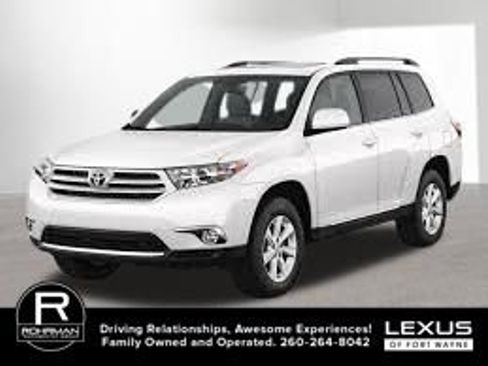 Used 2011 Toyota Highlander Limited w/ Tow Pkg image 5