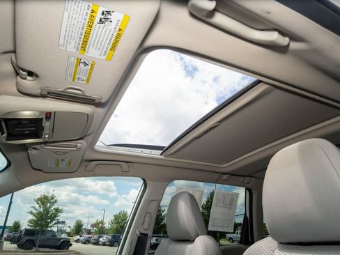 Used 2024 Subaru Forester Premium AWD/4WD image 12