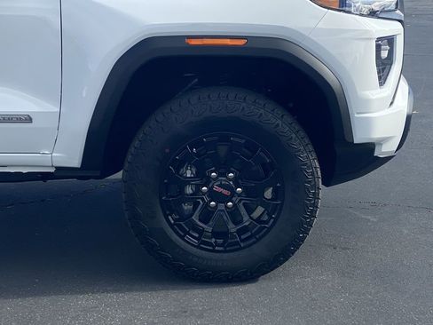 New 2026 GMC Canyon Elevation w/ Convenience Package image 44