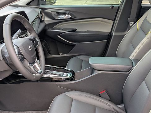 New 2026 Chevrolet Trax ACTIV w/ Sunroof Package image 18