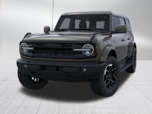 New 2025 Ford Bronco Outer Banks image 2