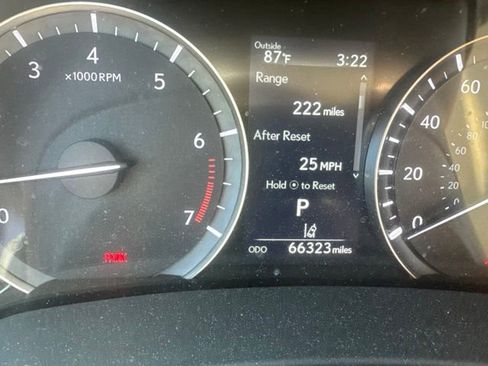 Used 2020 Lexus RX 350L Premium w/ Premium Package AWD/4WD image 12