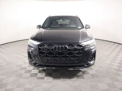 New 2025 Audi SQ7 Prestige image 2