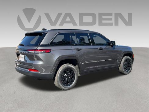 New 2026 Jeep Grand Cherokee Altitude AWD/4WD image 22