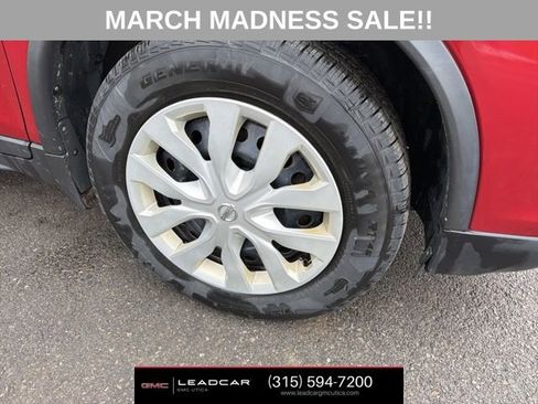 Used 2017 Nissan Rogue S image 10