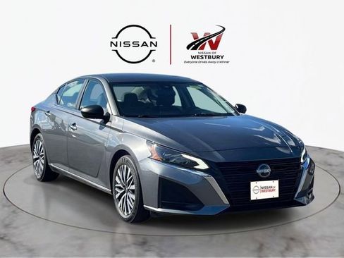 Certified 2024 Nissan Altima 2.5 SV FWD image 1