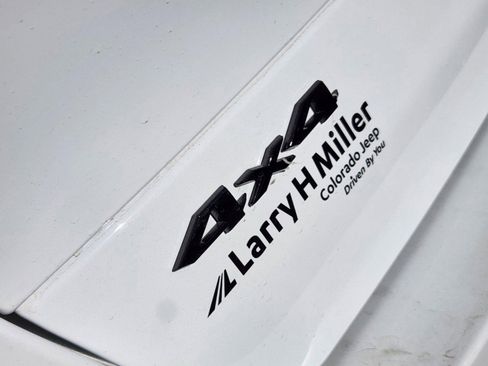 New 2025 Jeep Grand Cherokee L Altitude image 17