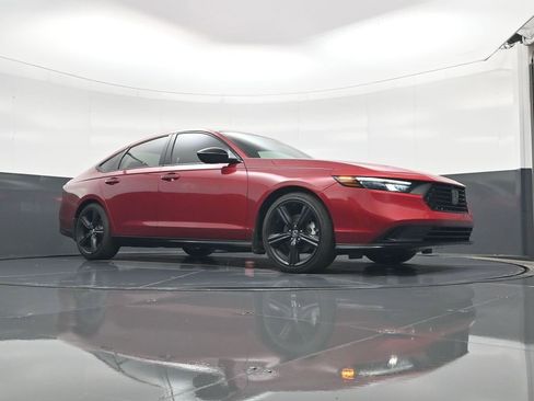Used 2024 Honda Accord Sport image 17