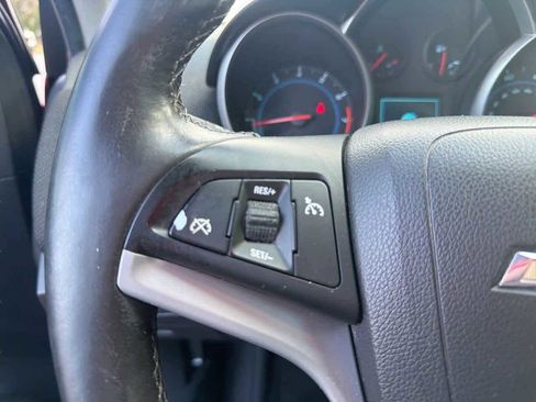 Used 2014 Chevrolet Cruze LT image 24