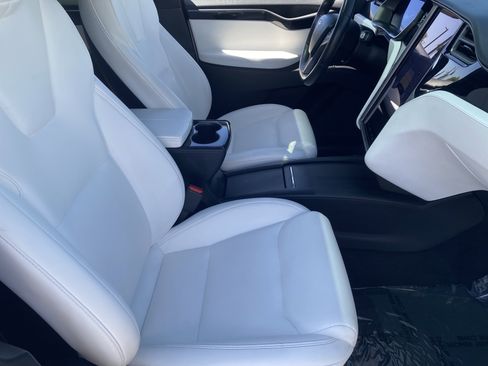 Used 2020 Tesla Model X Long Range AWD/4WD image 10